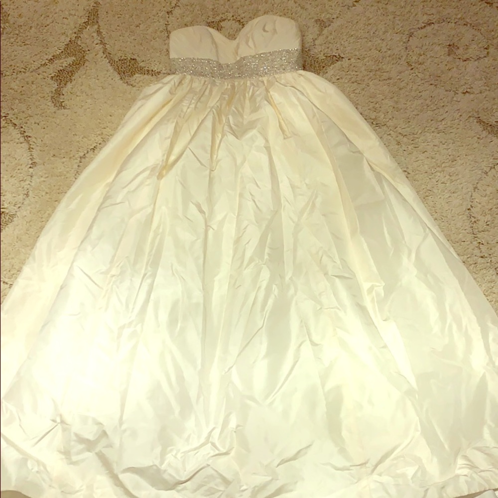 Wedding 👰 dress ❣️NEW